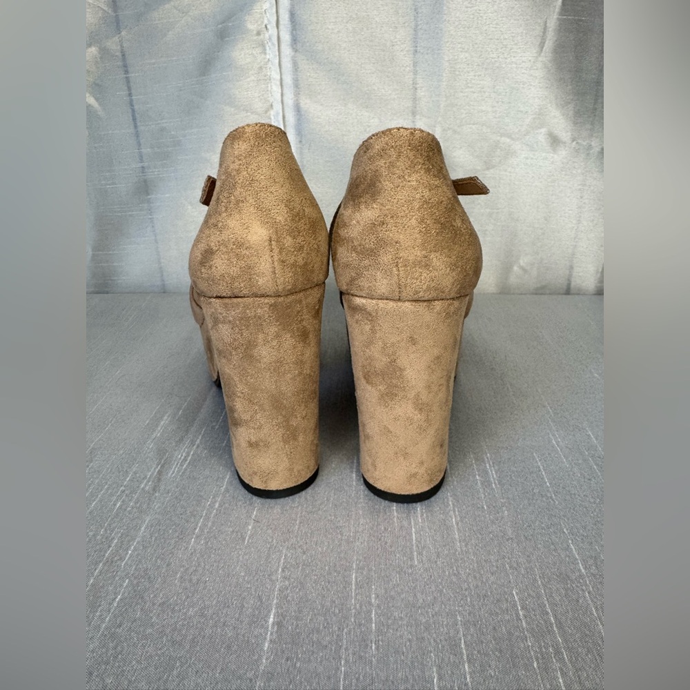 Get a Lift Platform Heel - Picture 6 of 10
